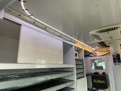 Used 2019 Ford E-350 and Econoline 350 Super Duty RWD image 31