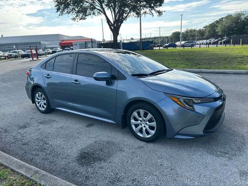 Used 2025 Toyota Corolla LE FWD image 8