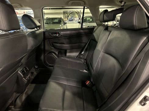 Used 2019 Subaru Outback 3.6R Limited AWD/4WD image 25