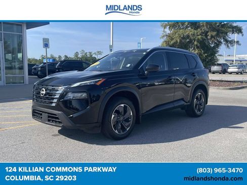 Used 2024 Nissan Rogue SV w/ SV Premium Package FWD image 3