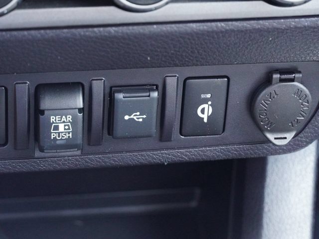 Used 2023 Toyota Tacoma TRD Sport w/ Technology Package AWD/4WD image 37