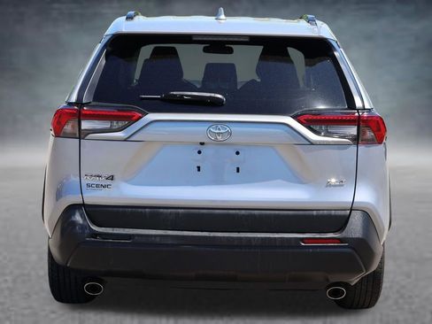 Used 2020 Toyota RAV4 XLE w/ Convenience Package FWD image 20
