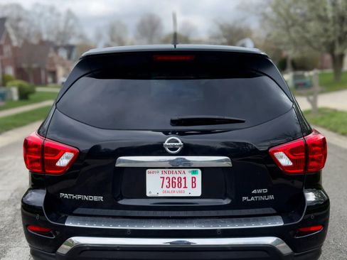 Used 2017 Nissan Pathfinder Platinum w/ Family Entertainment Package image 6