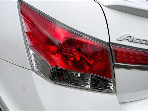 Used 2011 Honda Accord EX-L image 25