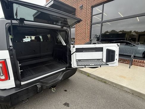Used 2023 Ford Bronco Outer Banks AWD/4WD image 13