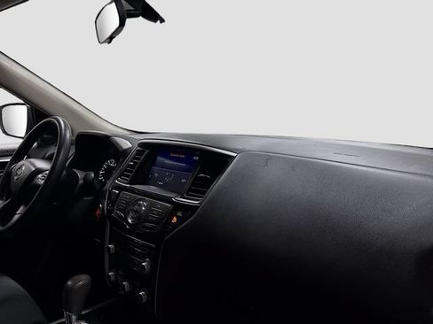Used 2020 Nissan Pathfinder S AWD/4WD image 23