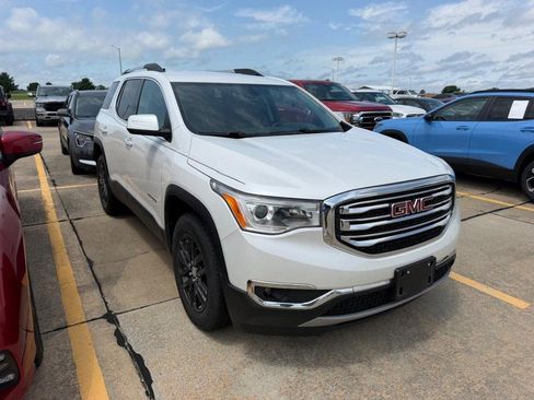 Used 2018 GMC Acadia SLT AWD/4WD image 2