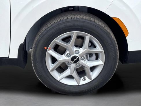 New 2025 Kia Soul LX image 32