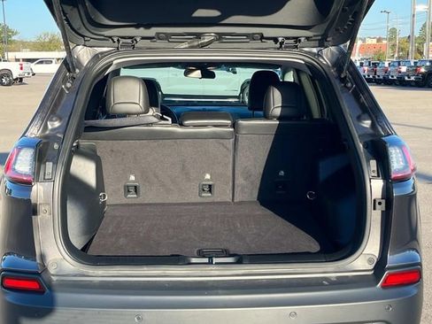 Used 2020 Jeep Cherokee Latitude Plus image 5