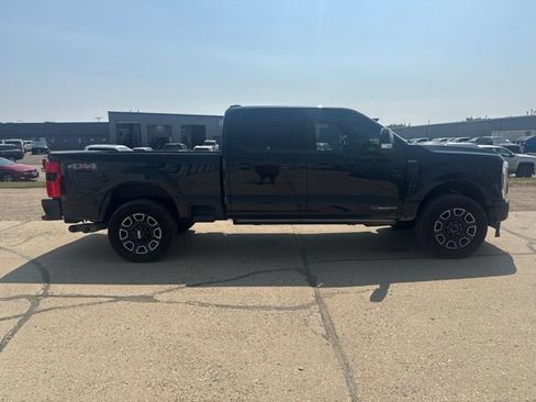 Used 2026 Ford F250 Platinum AWD/4WD image 12