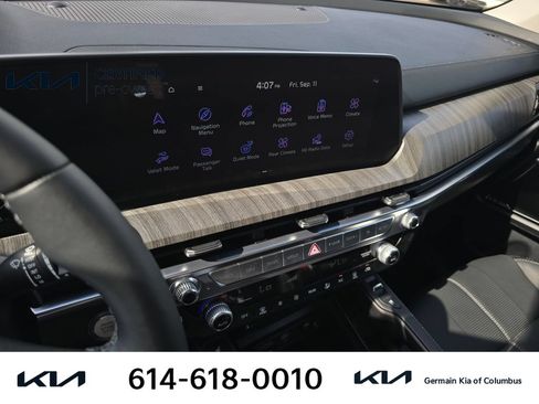 Certified 2025 Kia Telluride SX w/ SX Captain's Chair Package AWD/4WD image 24