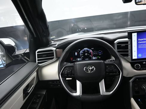 Used 2023 Toyota Sequoia Capstone AWD/4WD image 30