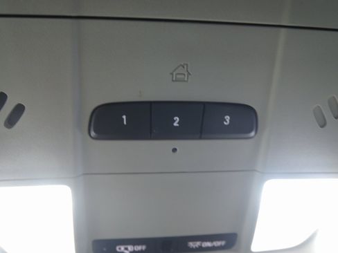 Used 2018 Buick Regal Preferred image 22