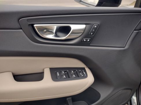 New 2026 Volvo XC60 B5 Plus w/ Climate Package image 9