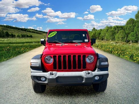 Used 2022 Jeep Gladiator Sport AWD/4WD image 2