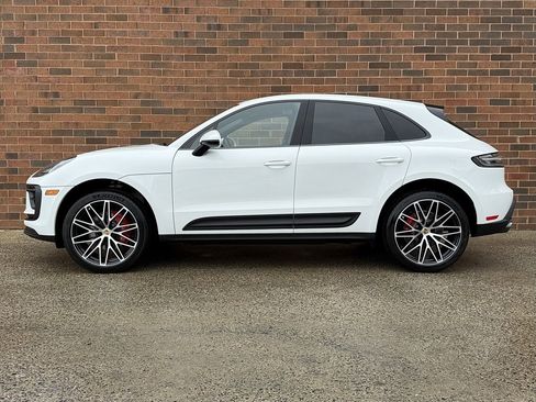 New 2025 Porsche Macan S image 2