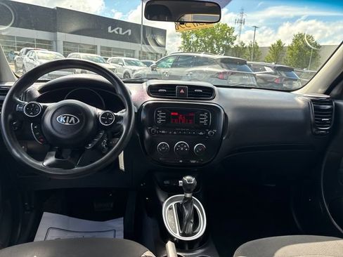 Used 2014 Kia Soul FWD image 12