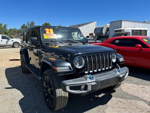Used 2023 Jeep Wrangler Unlimited Sahara AWD/4WD image 5