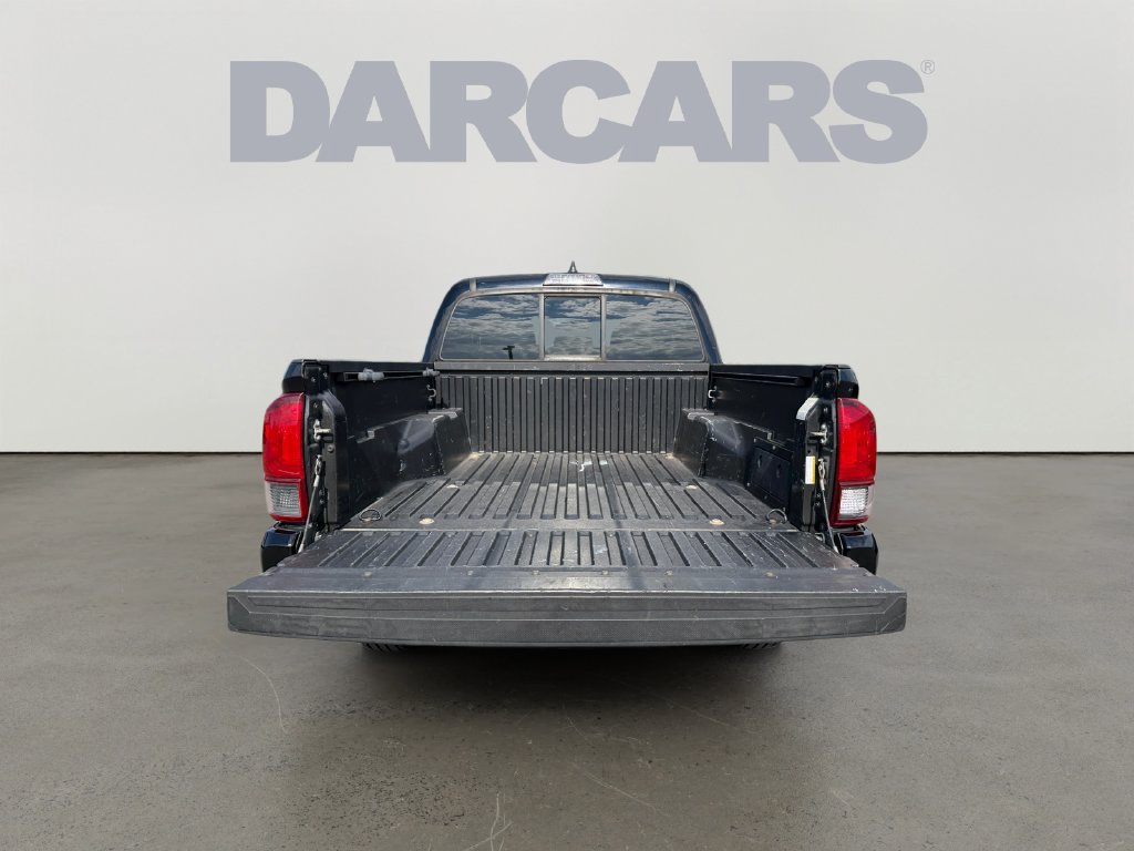 Used 2020 Toyota Tacoma SR w/ SR Convenience Package RWD image 11