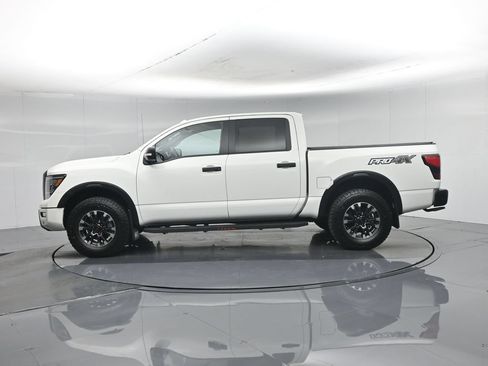 Used 2021 Nissan Titan PRO-4X w/ Pro-4x Convenience Package AWD/4WD image 31