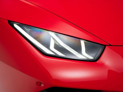 Used 2021 Lamborghini Huracan EVO RWD image 32
