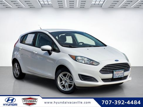 Used 2018 Ford Fiesta SE image 1
