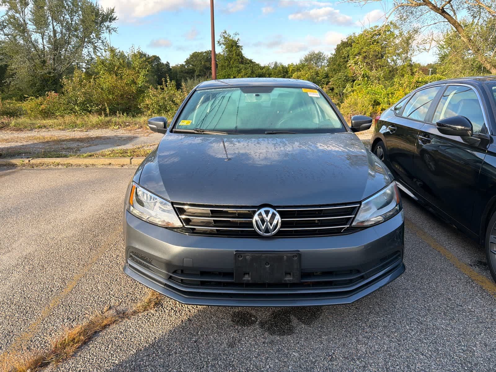Used 2016 Volkswagen Jetta SE FWD image 2