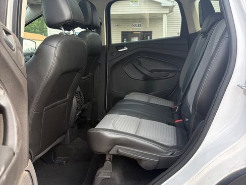Used 2017 Ford Escape Titanium FWD image 10