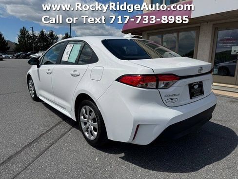 Used 2025 Toyota Corolla LE FWD image 5