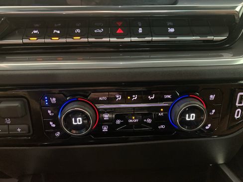 Used 2026 Chevrolet Silverado 1500 High Country AWD/4WD image 23