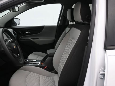 Used 2020 Chevrolet Equinox LS w/ LS Convenience Package image 13
