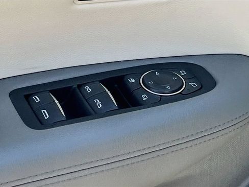 Used 2025 Cadillac XT5 Premium Luxury w/ LPO, Floor Liner Package FWD image 18