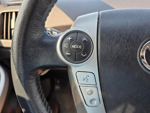 Used 2014 Toyota Prius Four FWD image 18
