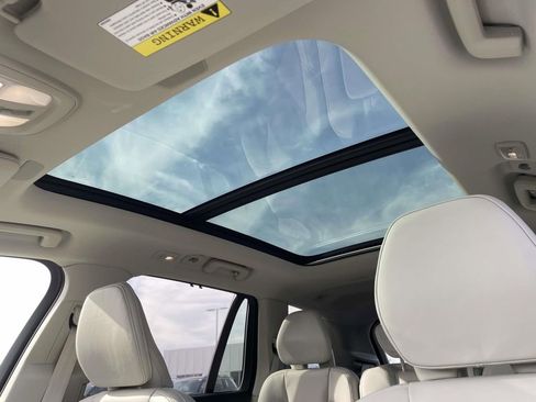 New 2026 Volvo XC90 T8 Ultra image 9