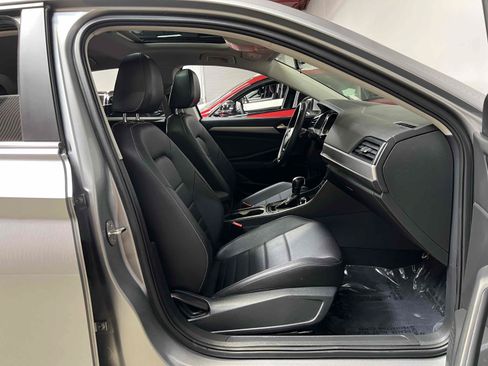 Used 2021 Volkswagen Jetta SE FWD image 29