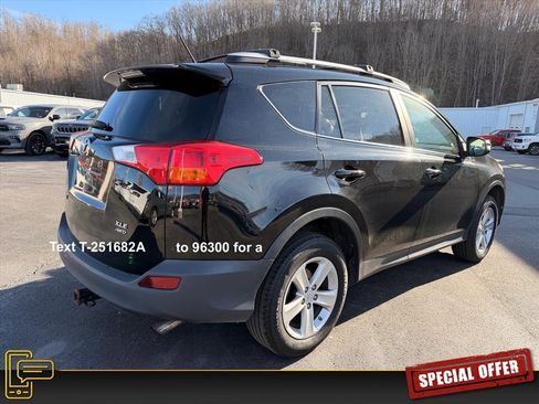 Used 2013 Toyota RAV4 XLE image 4