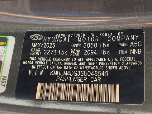 Used 2025 Hyundai Elantra Sport FWD image 33