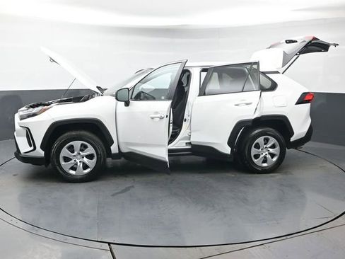 Certified 2023 Toyota RAV4 LE AWD/4WD image 43