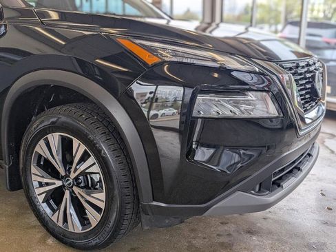 Used 2023 Nissan Rogue SV image 12