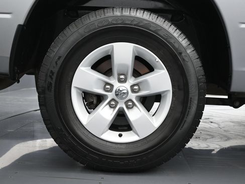 Used 2022 RAM 1500 Tradesman w/ Chrome Plus Package RWD image 18