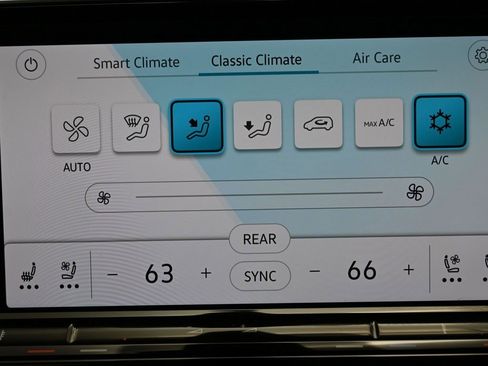 Used 2024 Volkswagen Atlas SE w/ Black Wheel Package image 23