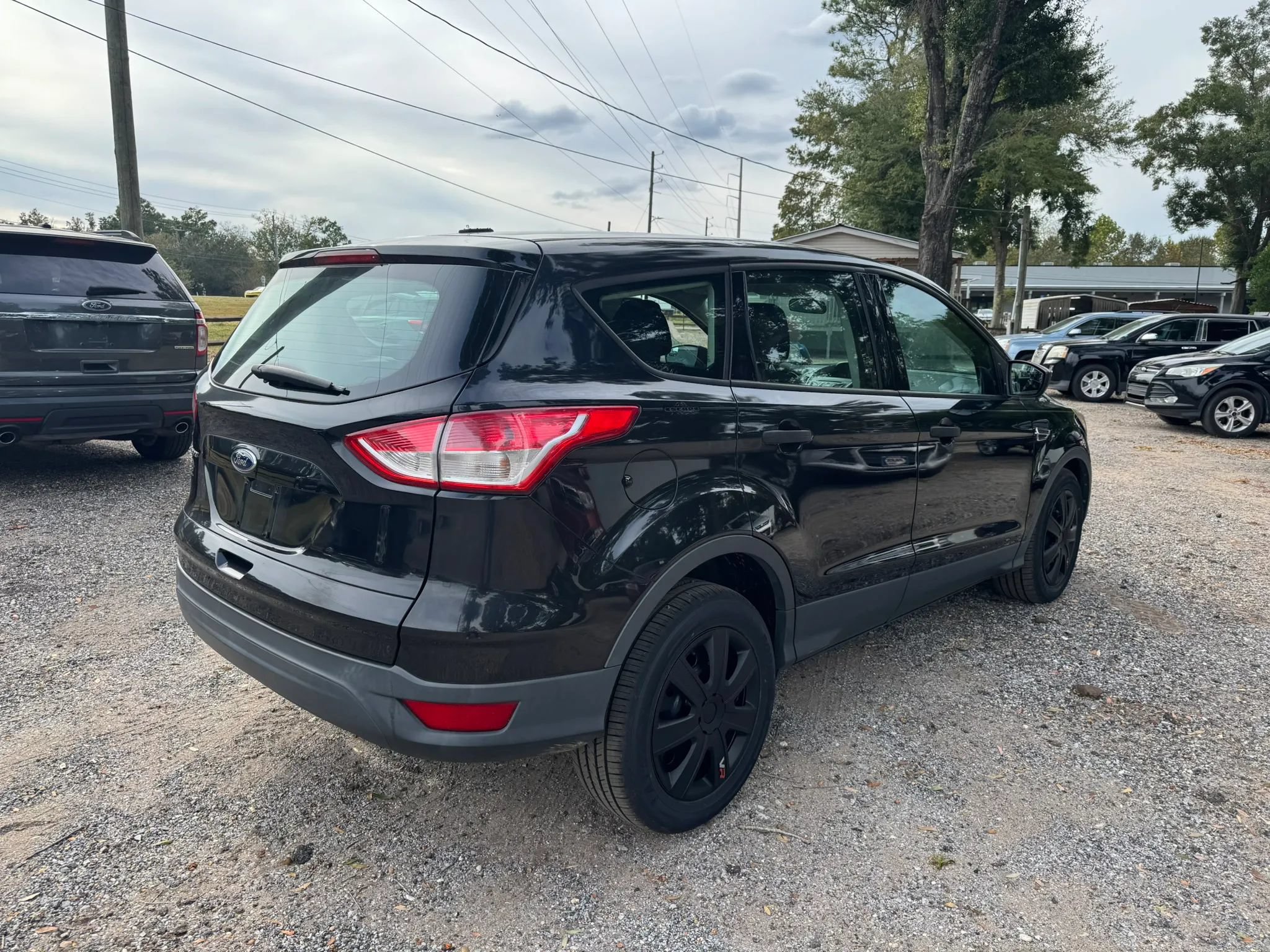 Used 2015 Ford Escape S FWD image 7