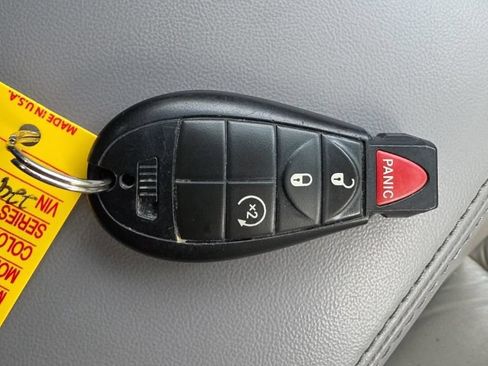Used 2012 Jeep Grand Cherokee Laredo AWD/4WD image 13