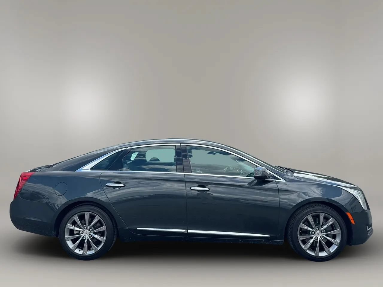 Used 2013 Cadillac XTS FWD image 6