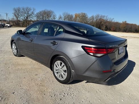 Used 2024 Nissan Sentra S image 4