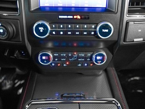 Used 2021 Ford Expedition Limited image 19