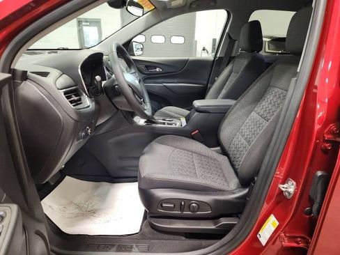 Used 2024 Chevrolet Equinox LT AWD/4WD image 12