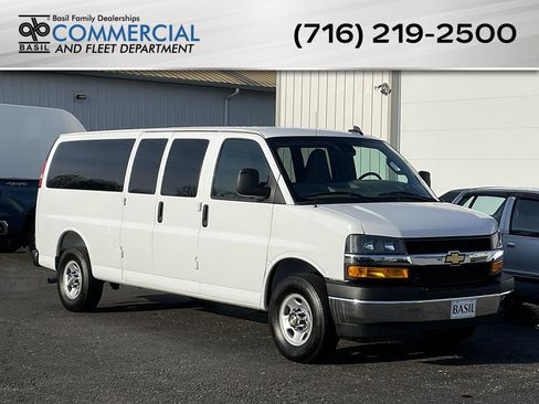 Used 2025 Chevrolet Express 3500 LT w/ LT Preferred Equipment Group RWD image 1