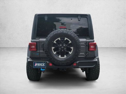 Used 2024 Jeep Wrangler Unlimited Rubicon 4xe AWD/4WD image 7