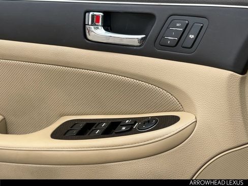 Used 2011 Hyundai Genesis 4.6 RWD image 18
